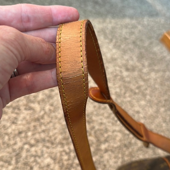 Louis Vuitton Monogram Bandoulier 55 - vintage - Picture 13 of 16